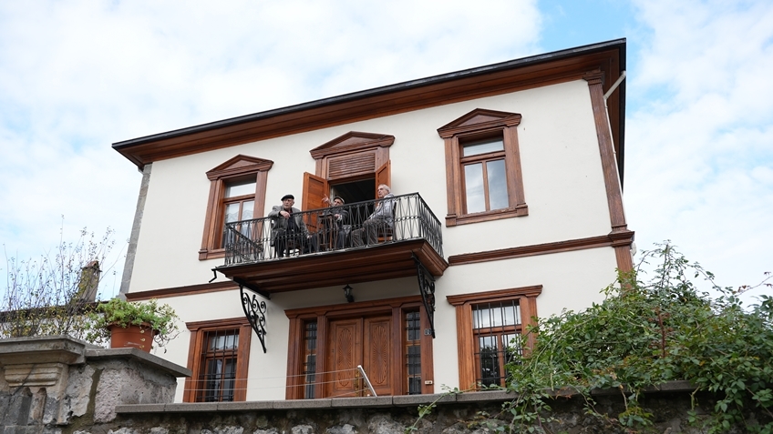 ALTIN ORANLI ZEYTİNLİK EVLERİ DOKA İLE YENİDEN HAYAT BULDU